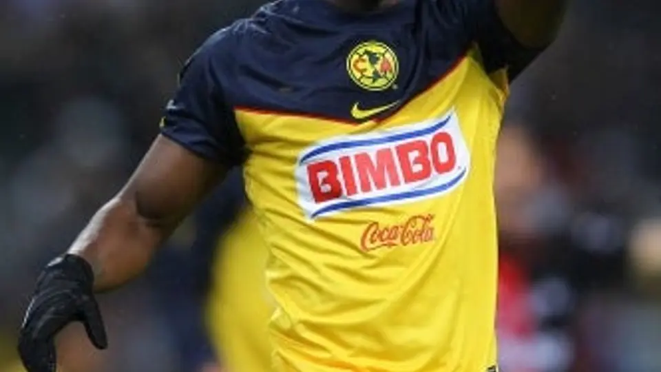 Benítez lleva en América el paso goleador de Cabañas