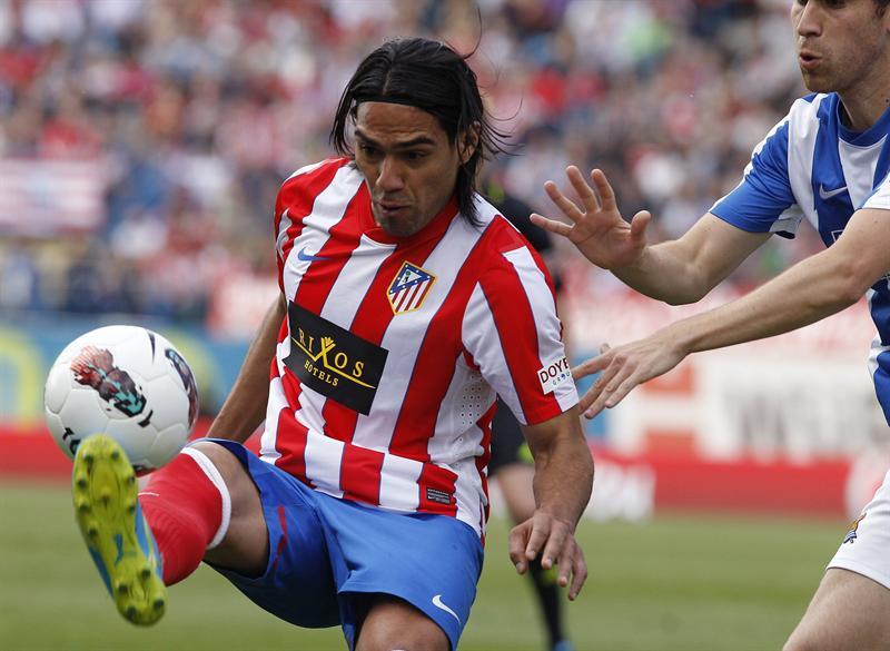 Falcao controla el balón | EFE