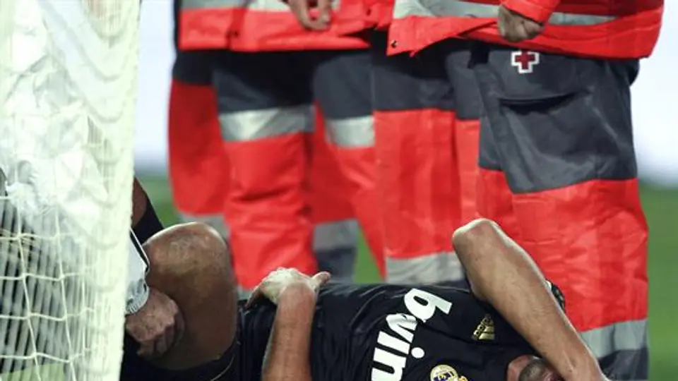 Khedira estaría fuera de actividad por un mes