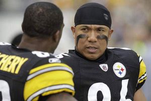 Ward aceptaría menos dinero para quedarse en Acereros