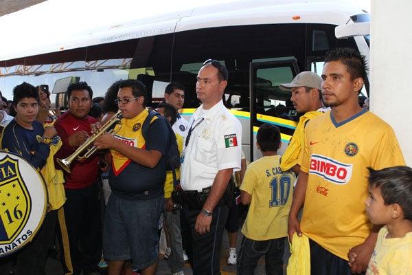 La euforia se desató con su equipo. FOTO: EVA BECERRA