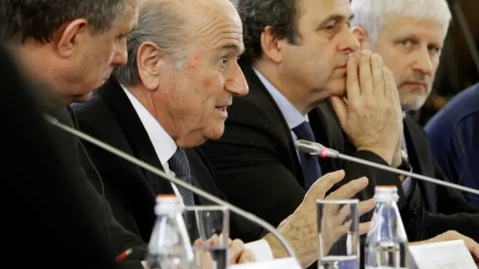 Platini propone que suavicen el régimen de visados para la Euro