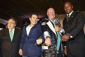 CMB subastará 12 relojes conmemorativos