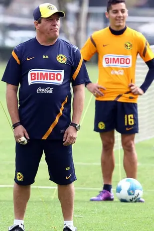 Herrera asegura que no platicó con prensa chilena sobre Chupete