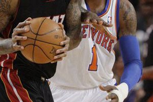 Knicks vence al Heat y toman un respiro