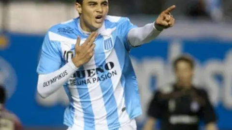 Giovanni Moreno quiere seguir en Racing Club