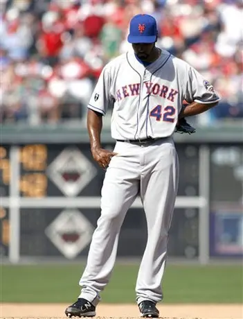 Filis vencen a Mets y evita la barrida
