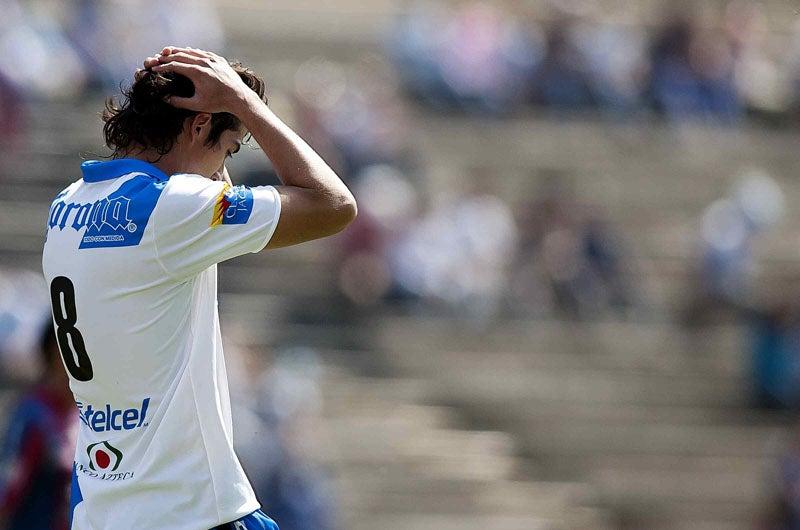 Los jugadores del Puebla fueron abucheados por su afición. FOTO: MEXSPORT