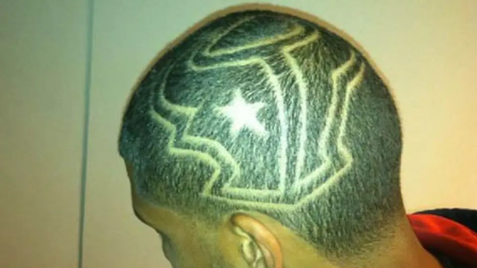 Arian Foster estrena look 'Texano'