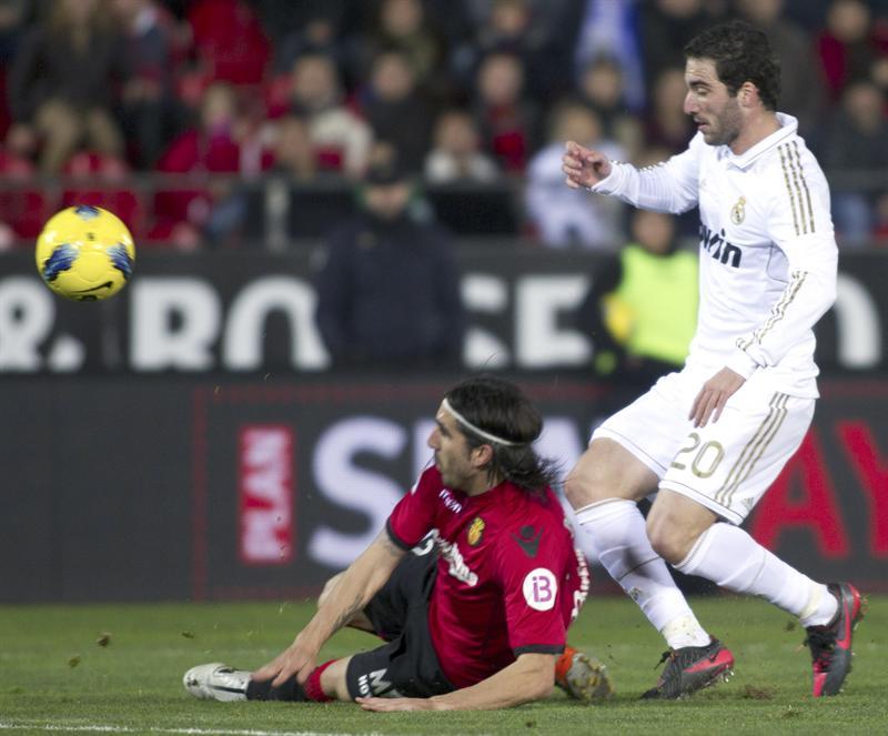Los mallorquines se defendieron con todo. FOTO: EFE