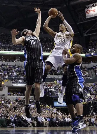 Pacers vence al Magic y empatan la serie