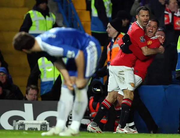 Chicharito afirma que seguirán luchando por la cima de la Premier