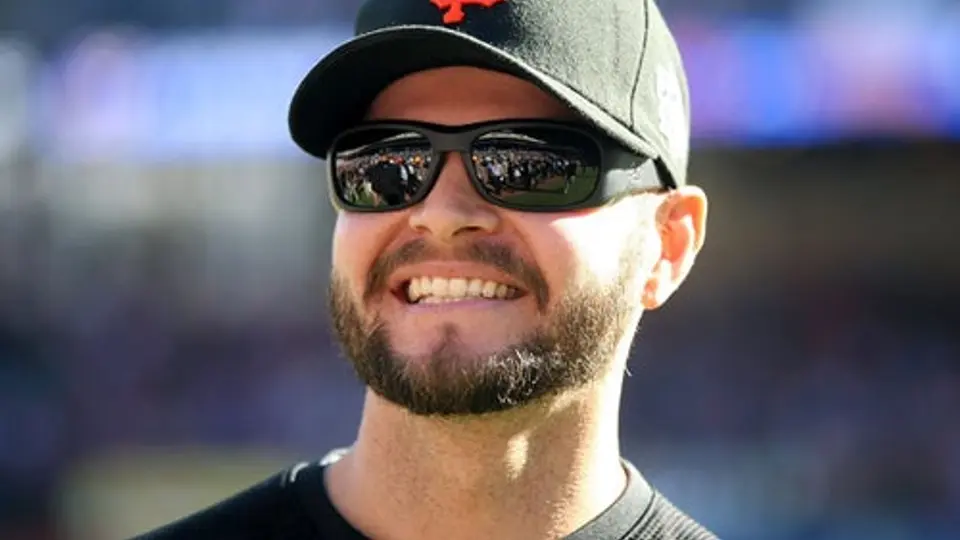 Boston contrató al jardinero Cody Ross