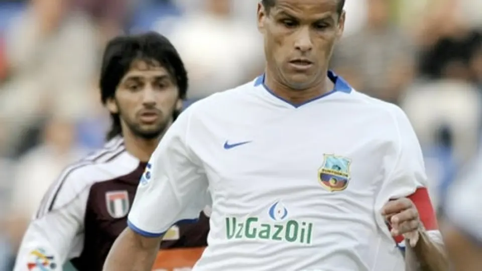 Rivaldo ficha con equipo de Angola a sus 39 años