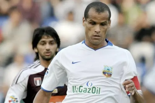 Rivaldo ficha con equipo de Angola a sus 39 años