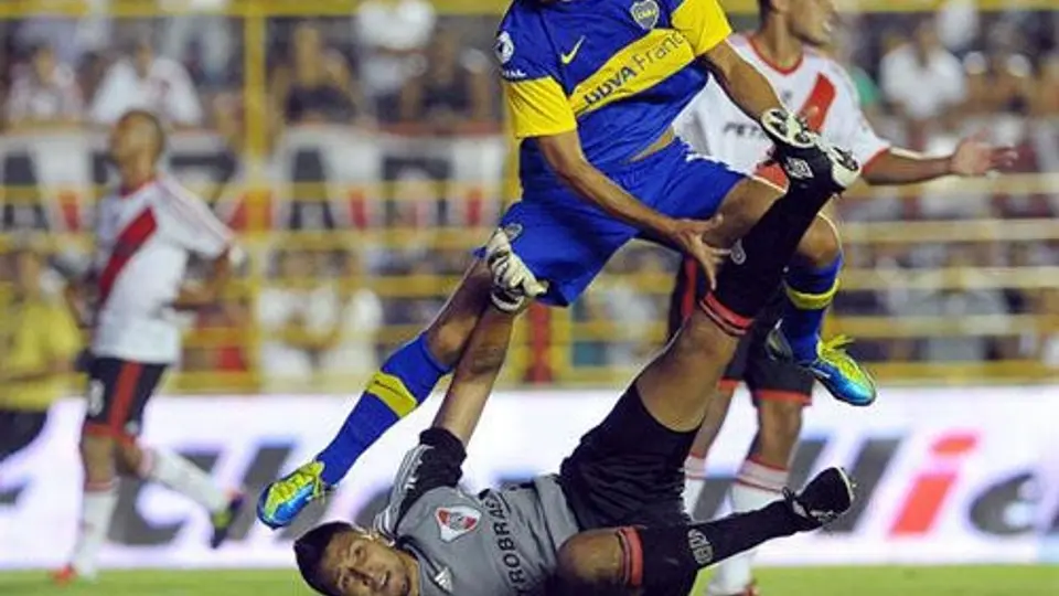 Con medio equipo suplente, Boca vence a River en amistoso