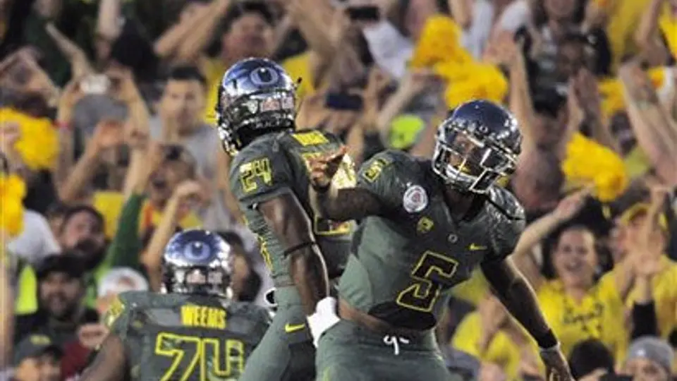Oregon se impone 45-38 a Wisconsin en el Rose Bowl