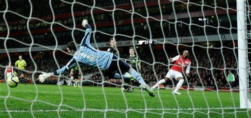 Thierry Henry regresó al Arsenal e hizo el gol de la victoria frente al Leeds. FOTO: AP