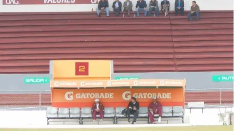 Chepo visita el entrenamiento de Estudiantes
