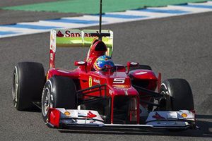 Alonso marca el mejor crono en su segundo día