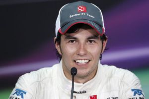 Checo Pérez señala que la presión sigue siendo la misma