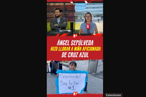Ángel Sepúlveda regala camiseta a pequeña aficionada