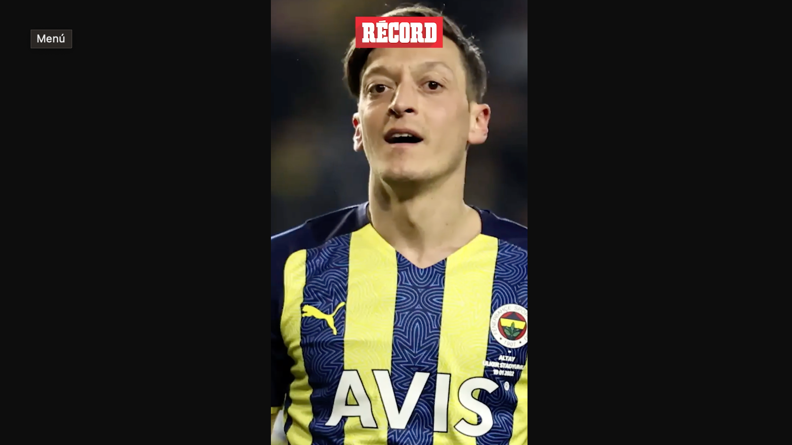 Mesut Ozil, del futbol a la política
