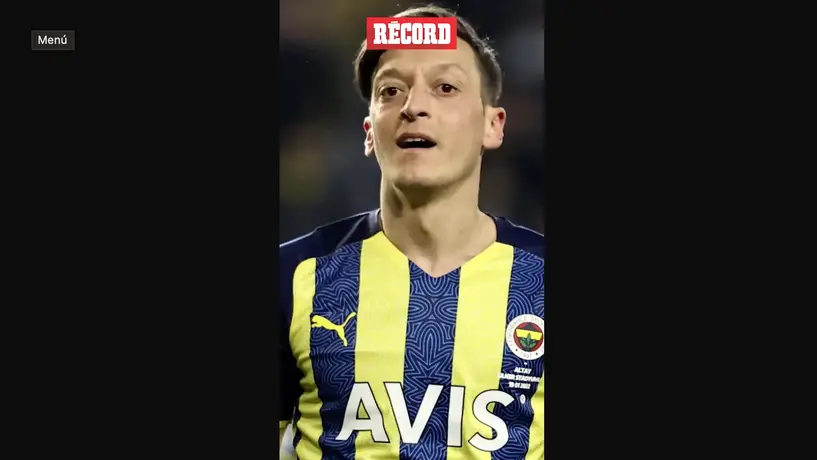 Mesut Ozil, del futbol a la política