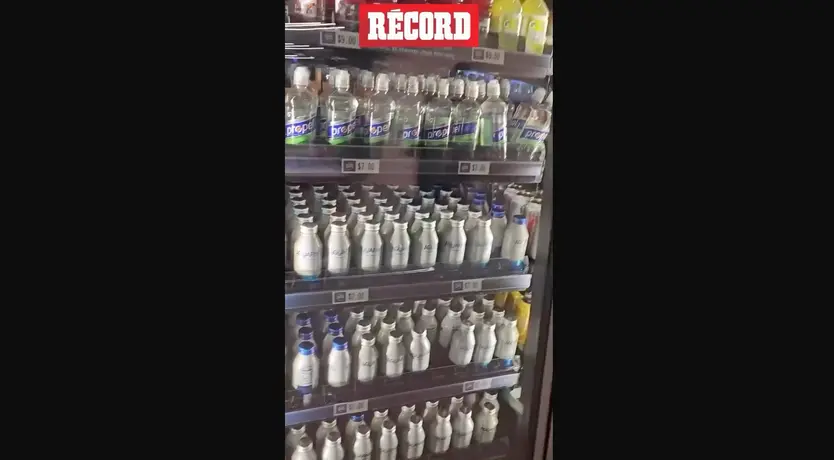 A ABRIR LA BILLETERA Si quieres comer dentro del Caesars Superdome y no sabes el precio de los alimentos y bebidas, no te preocupes, aquí te decimos el precio de todo.