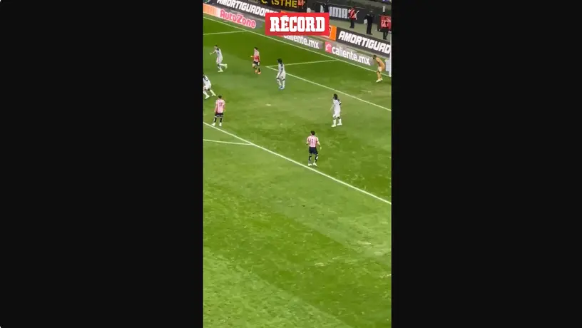 ALAN MOZO entra al chivas vs queretaro