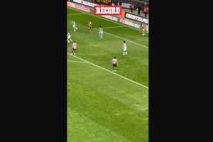 ALAN MOZO entra al chivas vs queretaro