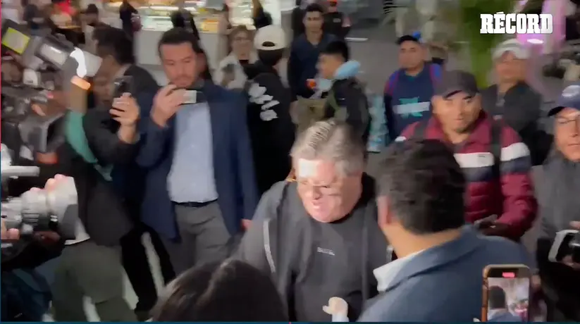 Miguel Herrera ya viaja rumbo a Costa Rica
