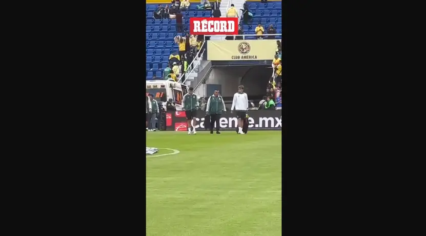 Así fue como James se presentó en el Estadio Ciudad de los Deportes para el partido ante América