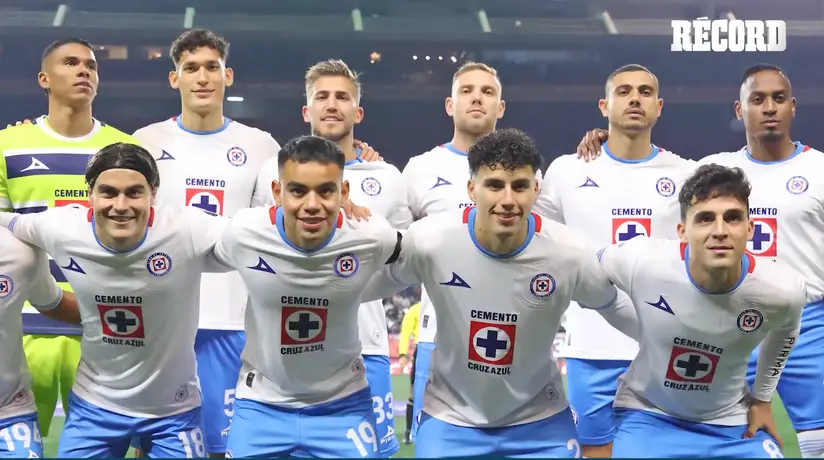 Jonatan Michalski, el aficionado polaco que sigue a Cruz Azul desde Europa