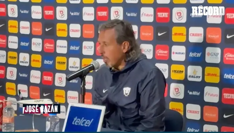 "No entendió la decisión." En el cierre de partido entre Pumas y Toluca. José Bazan