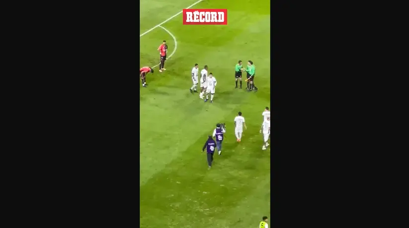 JAMES RODRÍGUEZ celebra con sus COMPAÑEROS la VICTORIA ante ATLAS