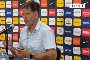 Gustavo Lema sobre la buena actuación de Pablo Lara en su debut