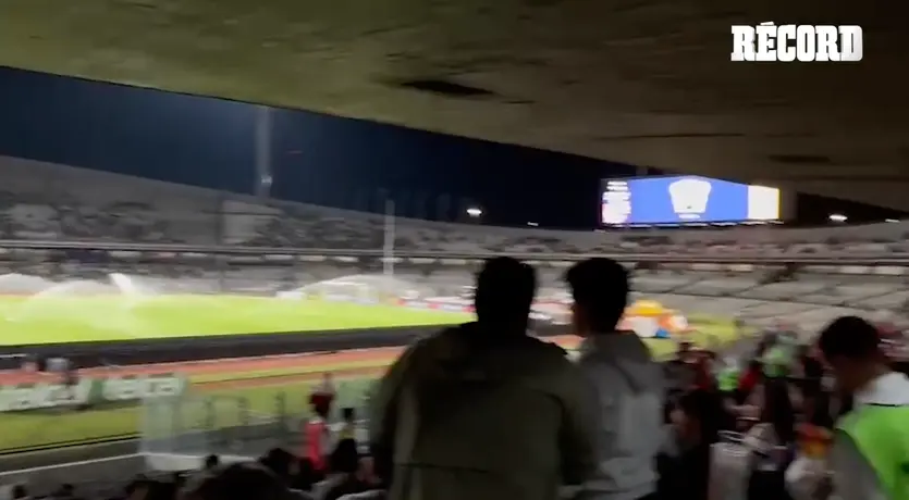 RECIBIMIENTO HOSTIL para el TURCO MOHAMED en CU