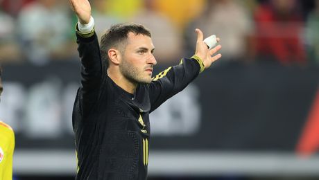 Santiago Giménez en lamento con la Selección Mexicana durante un amistoso en 2025 | MEXSPORT