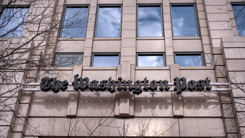 The Washington Post inició una reducción de personal como parte de un ajuste interno por problemas financieros./ AP