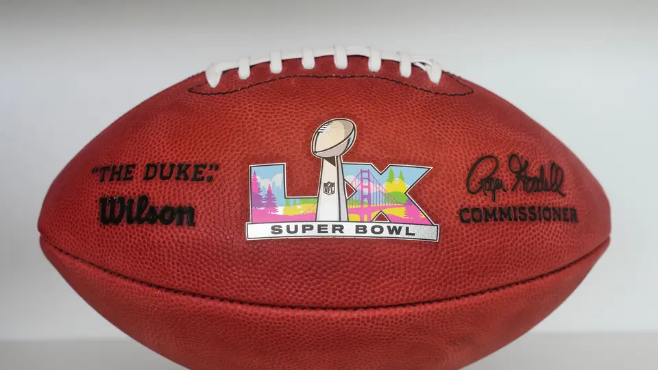 Balón del Super Bowl LX | AP