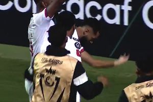 Como el mago: Jorge Álvarez festejó igual que Fidalgo tras anotarle gol al América