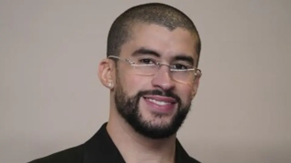 ¿En qué trabajaba Bad Bunny antes de ser famoso? Esto hacía antes de la música