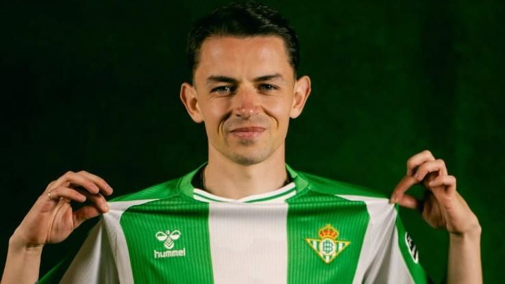 Fidalgo con el jersey el Betis | IG @alvarofidalgo