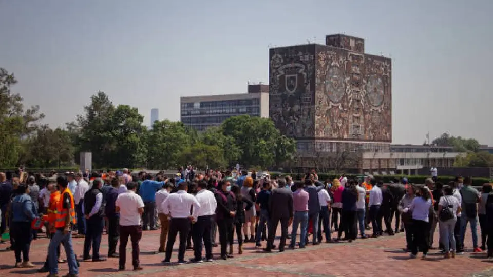 Sismo de magnitud 6 sacude CDMX; activan protocolos en toda la capital