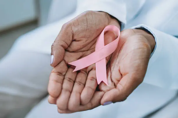 El cáncer de mama es el más letal en mujeres adultas en México, según el INEGI. / iStock