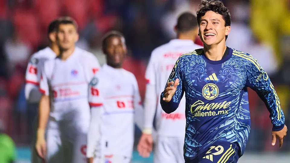 Ramón Juárez anotando el segundo gol de América vs Olimpia I MEXSPORT