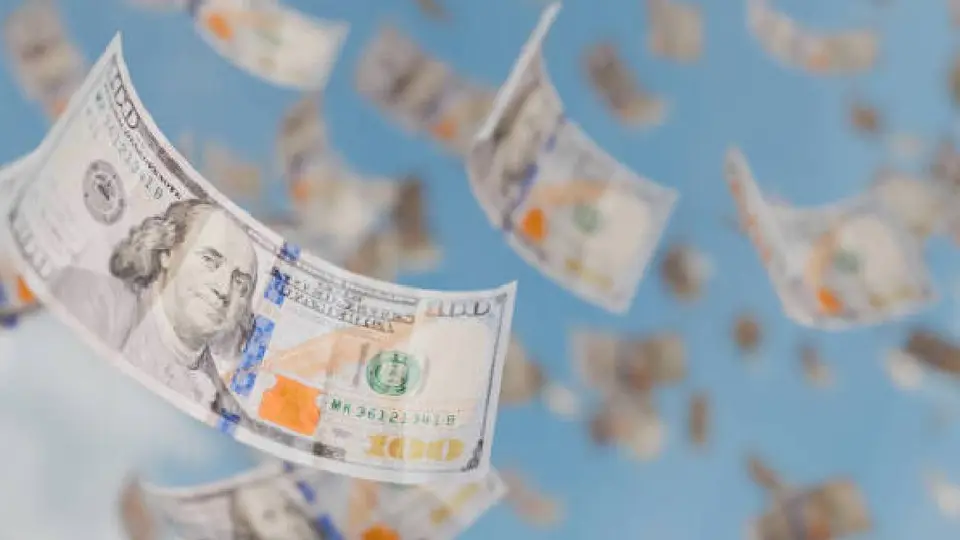 Precio del dólar hoy 4 de marzo de 2026 en México: sube a $17.55 pesos
