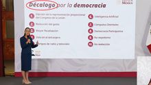 Claudia Sheinbaum presenta su “Decálogo por la Democracia”… pero con error de ortografía