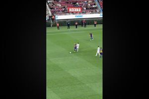 Rafa Márquez y Xavi no pierden el toque